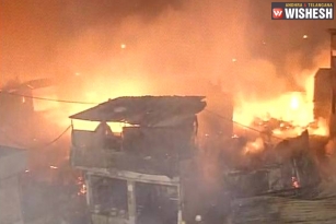 Fire Breaks out at Delhi Sadar Bazar