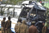 Ghaziabad news, Ghaziabad news, 40 injured after a bus rams into a truck in ghaziabad, Bus accident