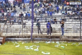 #IndvsSA, cricket updates, indvssa 2nd t20i crowd threw bottles onto the players, India vs south africa