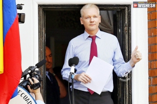 Julian Assange and Wikileaks on news again