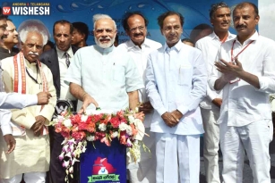 PM Modi Launches Mission Bhagiratha, KCR Gives Speech in Hindi