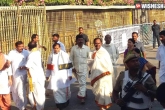 KCR news, KCR, kcr visits tirumala donates rs 5 5 cr ornaments, Tirupathi