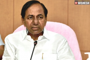 KCR To Postpone GHMC Polls