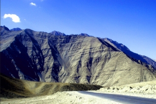 The Magnetic Hill-Ladakh