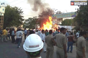Mathura clashes: 21 killed, many injured