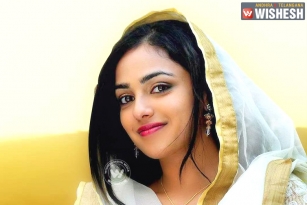 Nitya Menen Talks on Her College Breakup