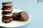 chocolate snacks, how to prepare chocolate sandwiches, recipe preparation of chocolate cookie sandwiches, Chocolate