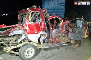 Road Accident on ORR, 8 Students Killed on Spot