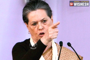 Does PM Rao want me in jail in Bofors case? Sonia Gandhi