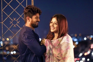 Taxiwaala Movie Review, Rating, Story, Cast &amp; Crew