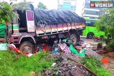 Road accident, death, three killed as truck hits hut in hyderabad, Truck