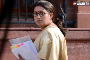 Union Minister Smriti Irani finds secret cam in FabIndia store changing room