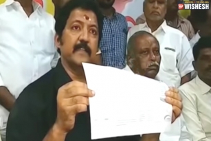 Vallabhaneni Vamsi Announces Quitting Politics