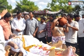Veteran FilmMaker's Funeral, Dasari Funeral, veteran filmmaker s funeral at his farm house, Dasari
