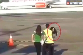 woman chasing flight in bali, woman chasing flight in bali, woman tries to chase a plane after missing her flight, Plane