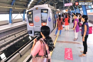 Women Can Now Carry Small Knife in Metro Trains: CISF