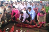 YS Rajasekhara Reddy, Jagan Pays Tributes At YSR Ghat, ys jagan mohan reddy family pay floral tributes to ysr on his 68th birth anniversary, 8th birthday