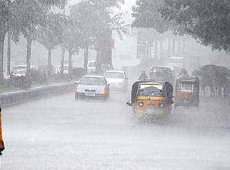 Rain dips temperature in Hyd&#039;bad