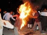YSR Congress activists, , babu effigy burned at anantapur by ysr cong, Effigy
