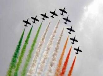 Air show enthralls audience