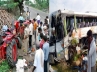 accident in Nalgonda district, tractor accident, 4 killed in two road accidents in ap, Road accidents
