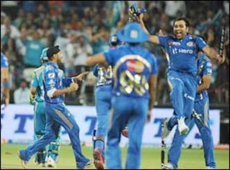IPL: Mumbai wins by a run against Pune 