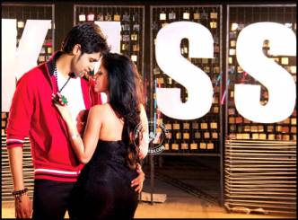 Adivisesh ready to kiss and tell