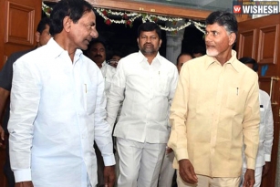 KCR meeting Chandrababu Naidu, acquired significance!