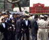 lawyers fight journalists, war zone between lawyers and media persons, 1 killed as lawyers fight journalists at court premises in bangalore, City civil court