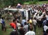 rescue workers, 16 dead bodies, dehradun bus accident at least 20 feared dead, Dead bodies