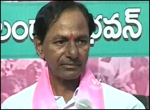 KCR resigns to Medak MP