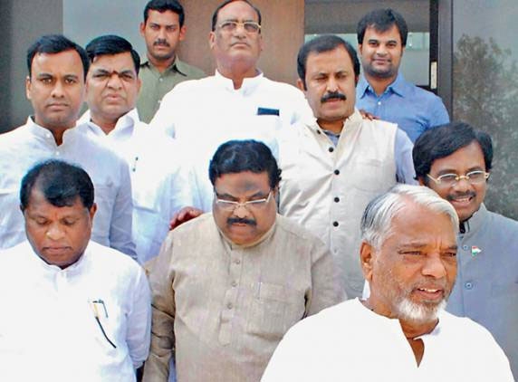 T cong MPs boycott Lok Sabha