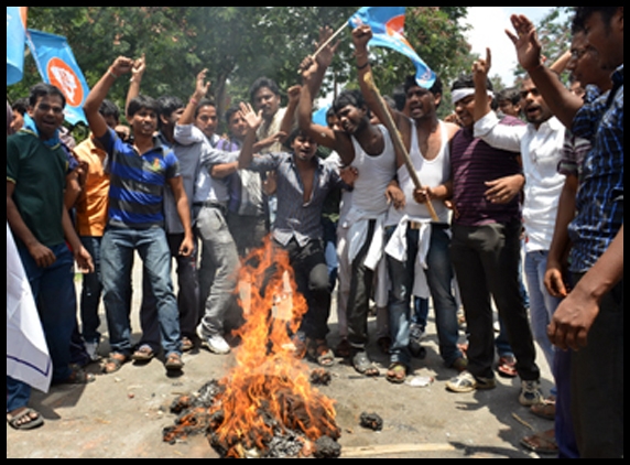 Osmania University students&#039; day long protests