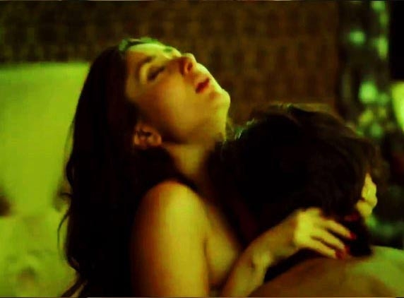 Kareena&#039;s sex scenes from heroine leaked