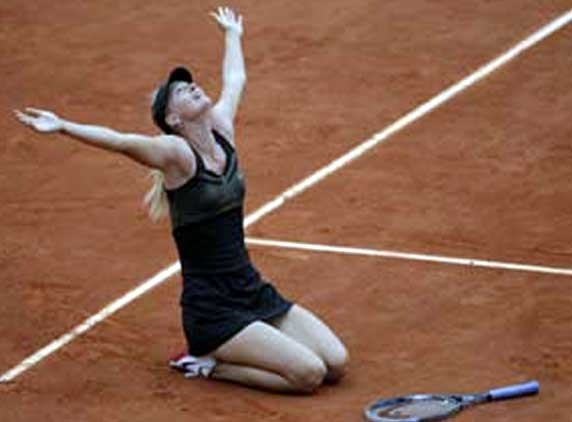 Queen Maria reigns in French Opens