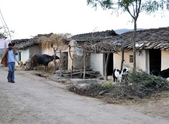 Anyone resorting to Love Marriages would be boycotted: Panchayat of a village in UP