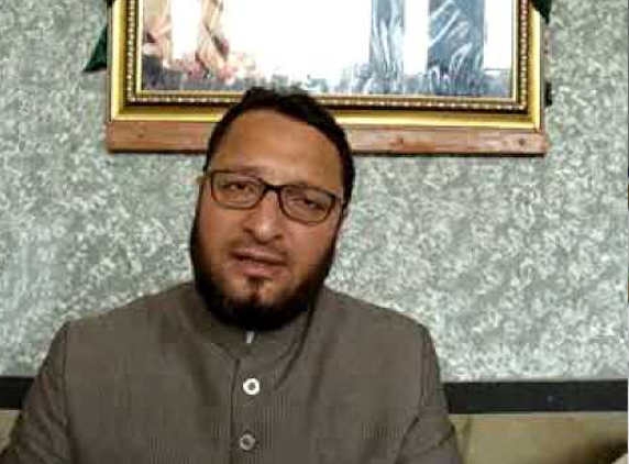 Asaduddin Owaisi meets Jagan at jail