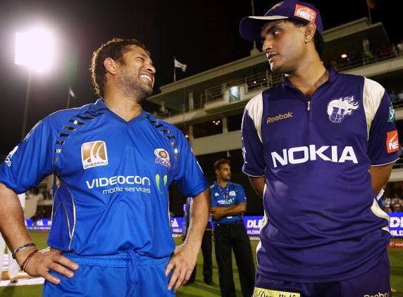 IPL Fever: Dada or Master Blaster at Pune!