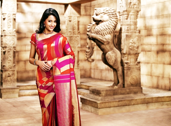 Blouses that enhance your sari’s beauty…