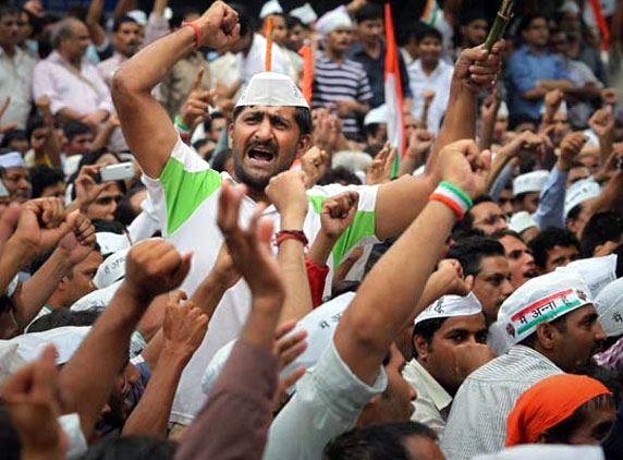 Anna supporters protest at BJP office