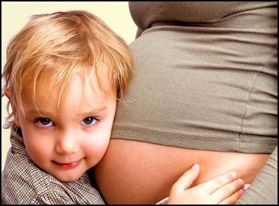 How to deal with your child during pregnancy?
