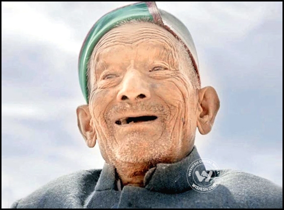 India&#039;s first voter, cast his vote