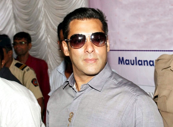 FIR filed against Salman Khan for assaulting anti-corruption activist