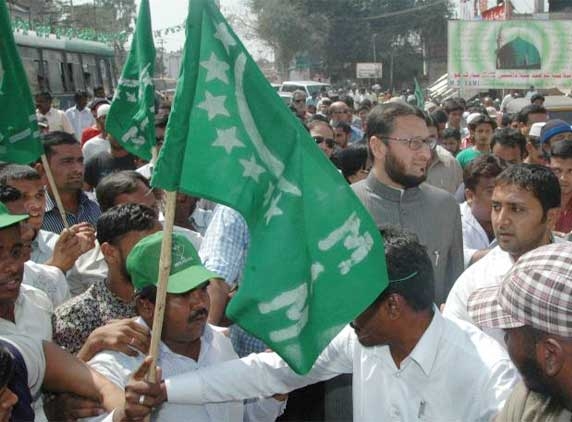 Breaking: MIM withdraws support from UPA,Congress