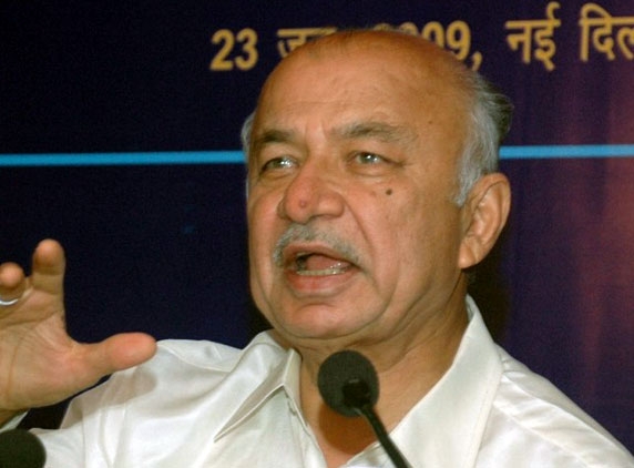 Shinde calls allegations against Gadkari substantial