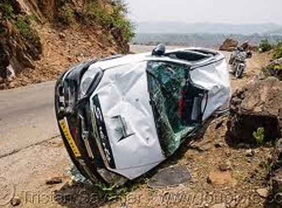 4 killed as RTC bus rams into Tata Indica car 