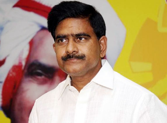 Devineni Uma takes on late YSR