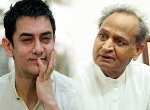 Aamir meets Ashok Gehlat