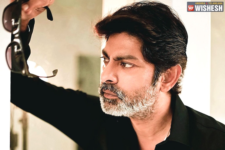 Jagapathi Babu Turns Antagonist For NTR