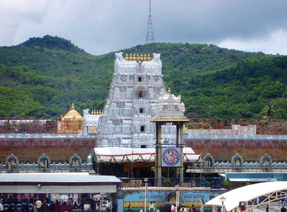 Moderate rush at Tirumala, laghu darshan cancelled